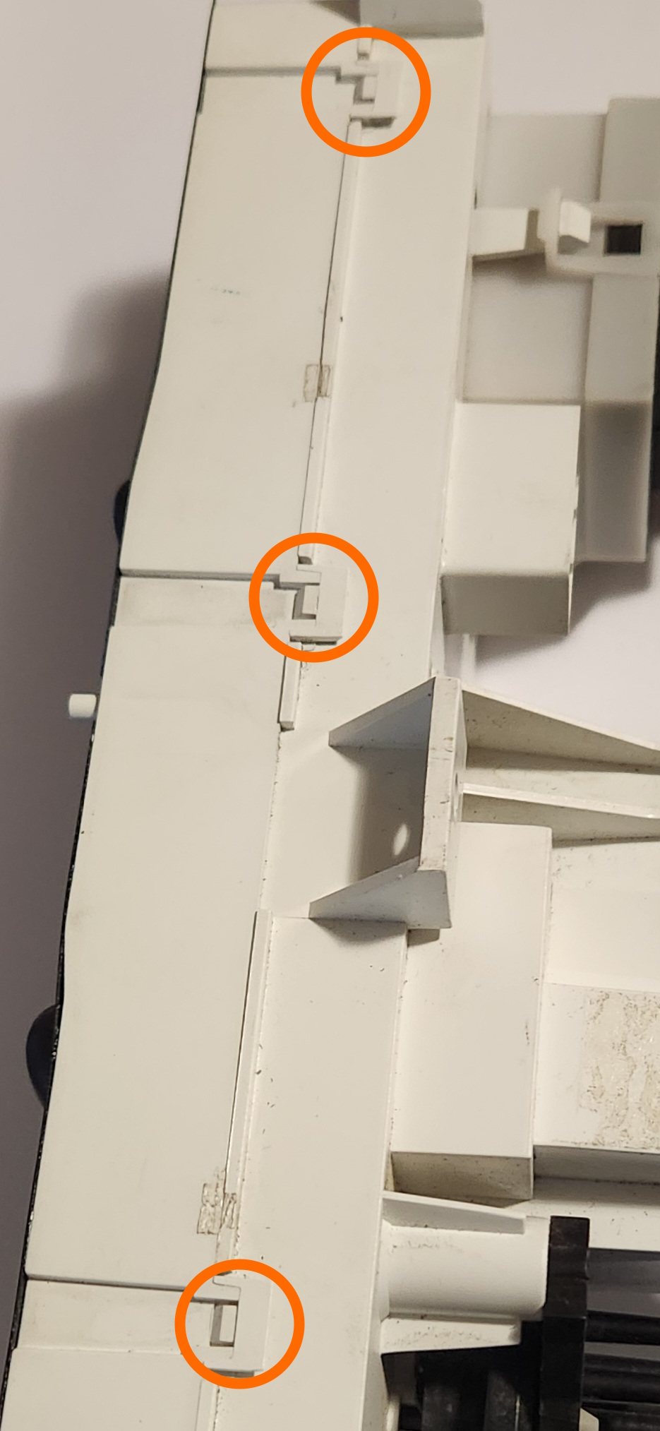 Air conditioner controls bottom clips